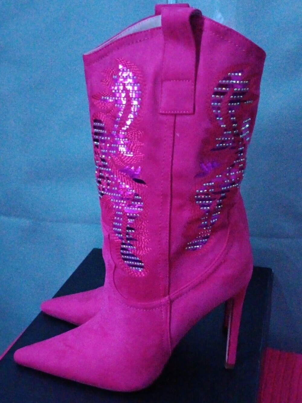 Fuchsia Embellished Pointed-Toe Stiletto Western Boots - Picture 4 of 5